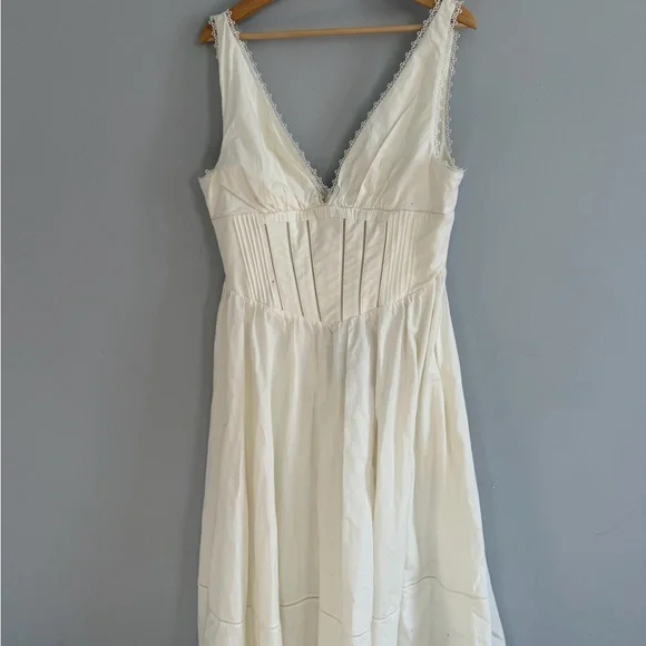 HOUSE OF CB Samia White Maxi Dress Size L+ NWT - Picture 3 of 5